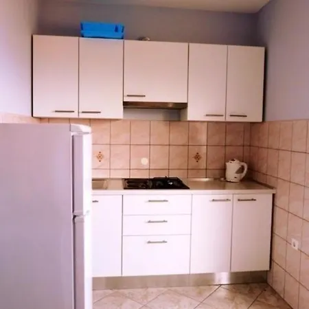 Ferienwohnung Mit Balkon - B55621 Apartman *