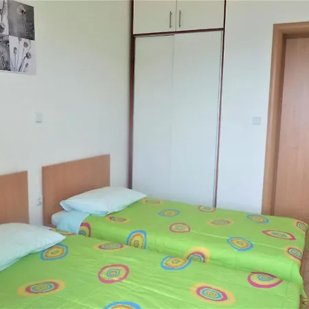 Ferienwohnung Mit Balkon - B55621 *